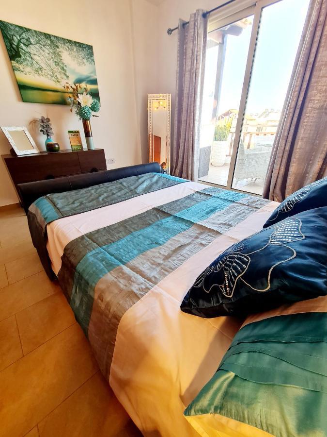 Stunning Apartment C106 With Balcony Looking Over Pool Peyia Exterior foto