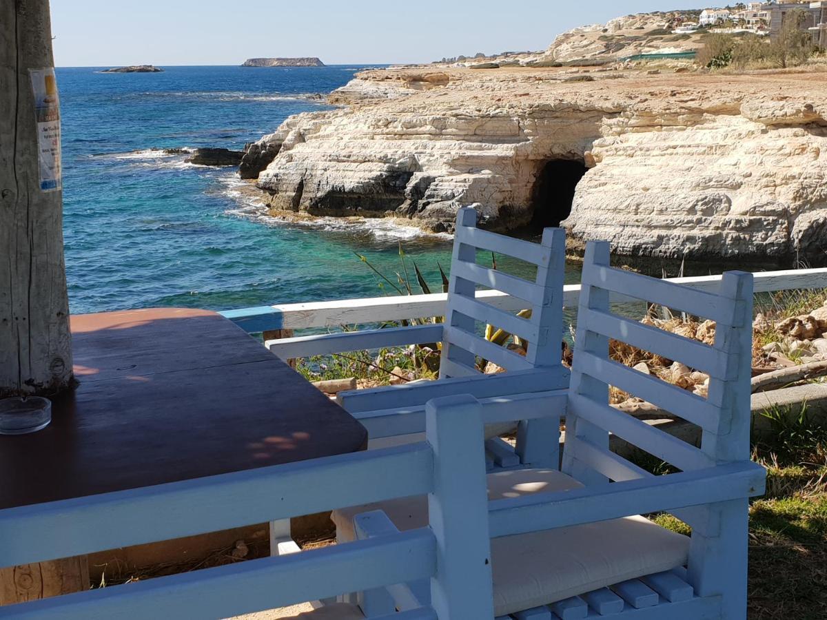 Stunning Apartment C106 With Balcony Looking Over Pool Peyia Exterior foto